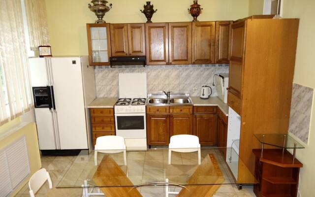 Апартаменты Luxkv Apartment On 2Nd Dubrovskaya Москва в номере