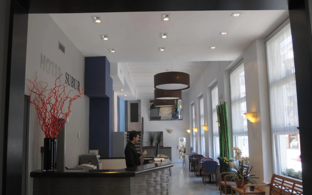 Hotel Subur