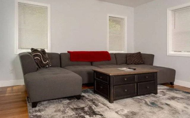 Queen Bed - Boston - RM 2