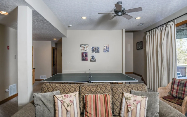 On Eagle's Wings 4 Bedroom House