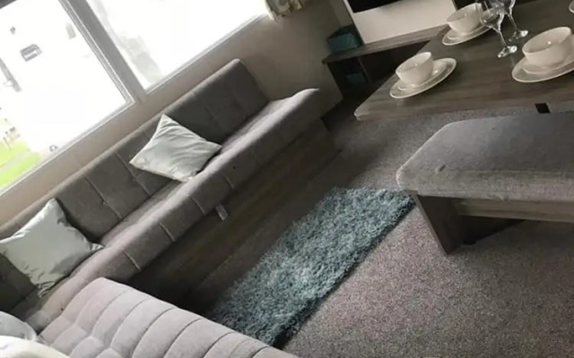 Lovely 3-bed Caravan in Blackpool Haven Marton