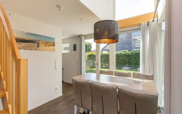Modern Holiday Home Near Beach