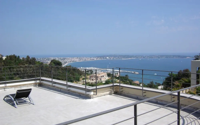 Villa Alamp