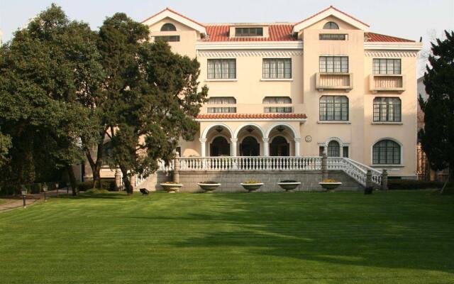 Anting Villa Hotel Shanghai вид на фасад