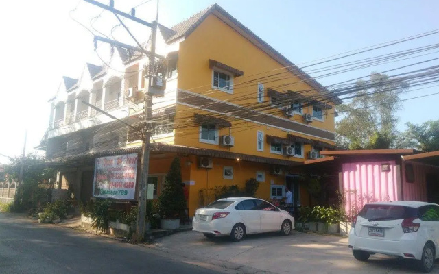Oyo 1031 Amera Resort