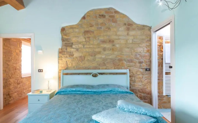 CASCINA MARIANNA 12&4, Emma Villas