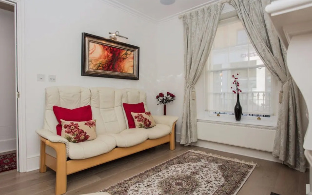 Stunning & Modern 3Bed House in Victoria