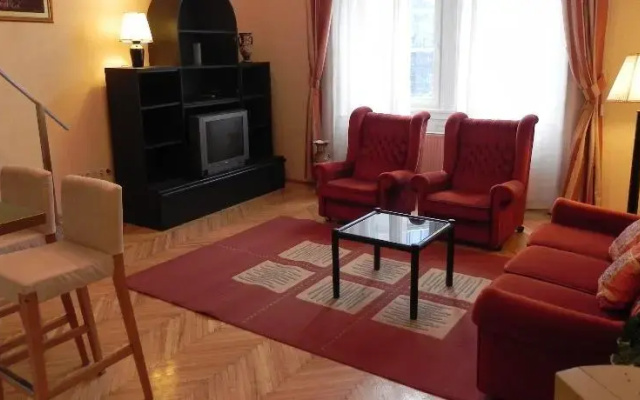 Gina Apartment