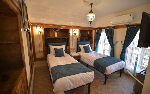 Doğanbey Konaği