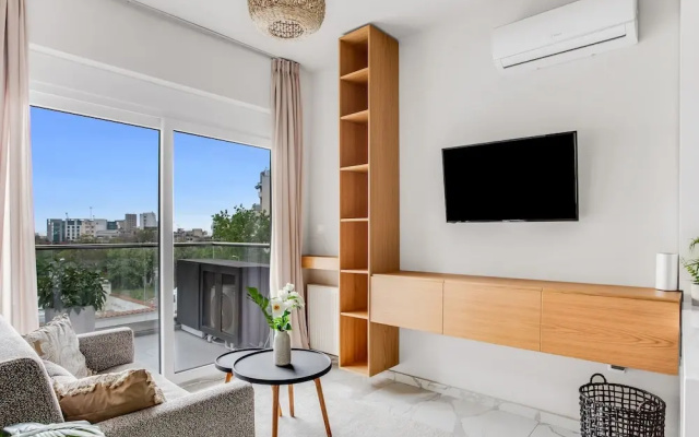 Sanders Old Port - Adorable 1-bdr. Apt. w/ Balcony