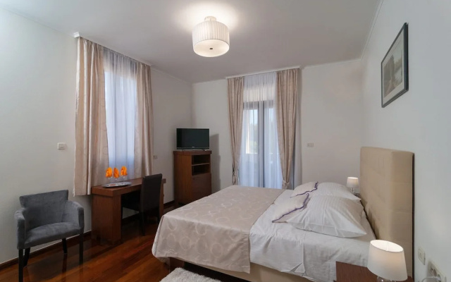 Luxury Rooms near Beach 3