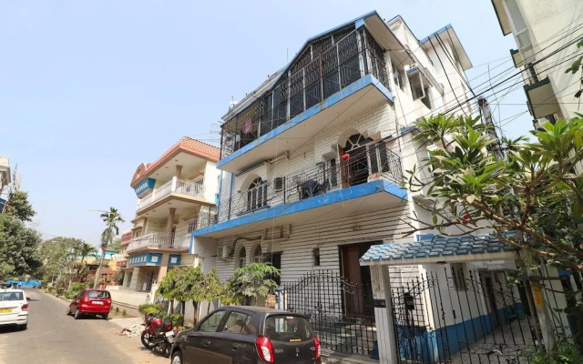 OYO 24591 Mishra Residency Newtown