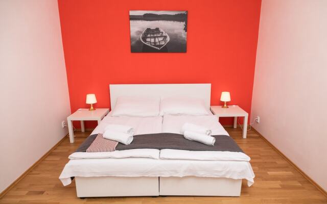 Отель Welcome Charles Bridge Apartments Чехия, Прага - отзывы, цены и фото номеров - забронировать отель Welcome Charles Bridge Apartments онлайн вид на фасад