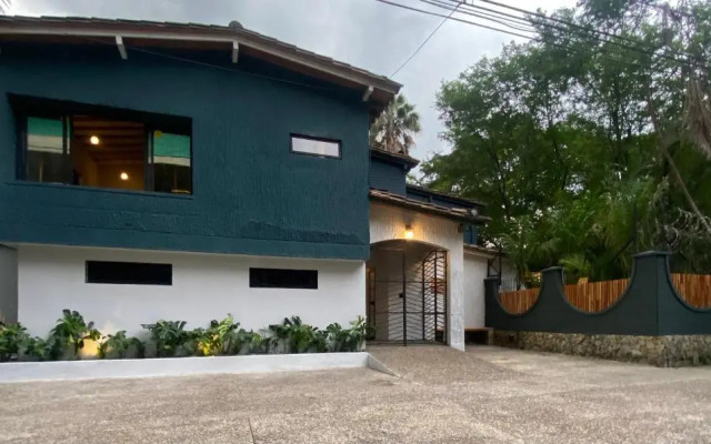 Casa Mosaiko Patio Bonito