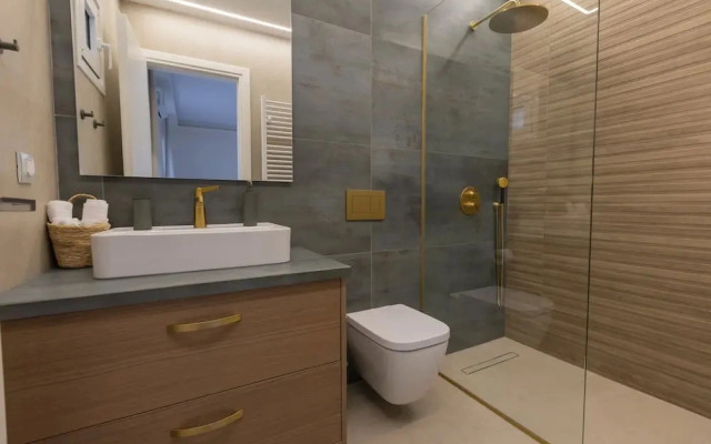 Seafront Villa Ciel With Private Pool in Nafpaktos