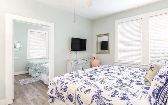 Beach Bum Inn by Tybee Vacation Rentals