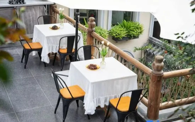 Anshun Huangguoshu Fantutunbao Culture Homestay