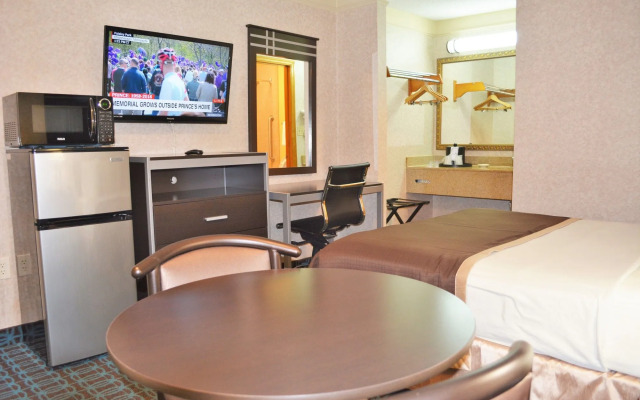 Deluxe Inn Fayetteville - I-95 Exit 49