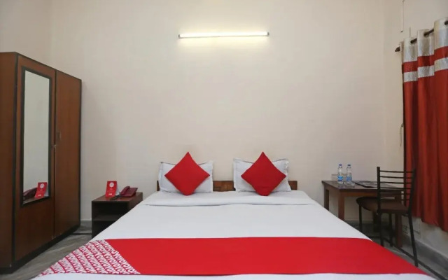 Hotel East West