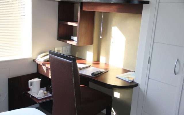 Illovo Hotel