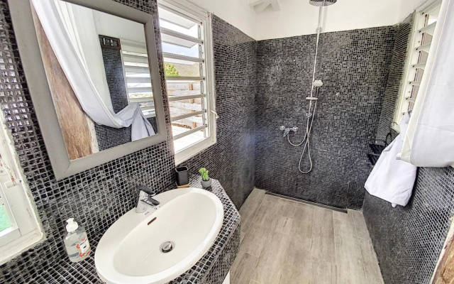 Villa Cazou, sea view, private pool, Wifi 100Mbps