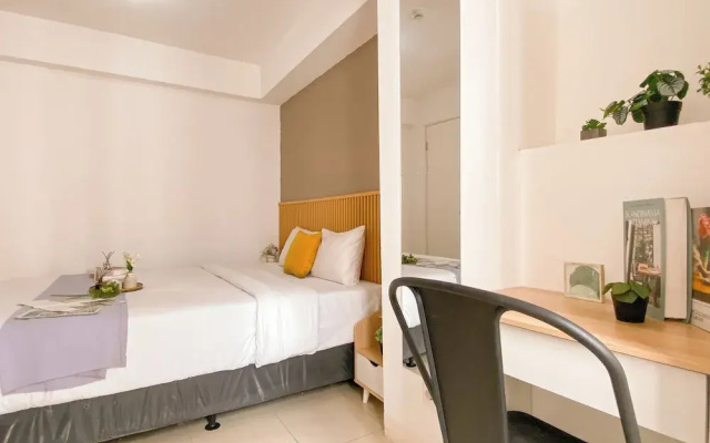 Comfy Warm Tone 1Br At Apartment Bassura City