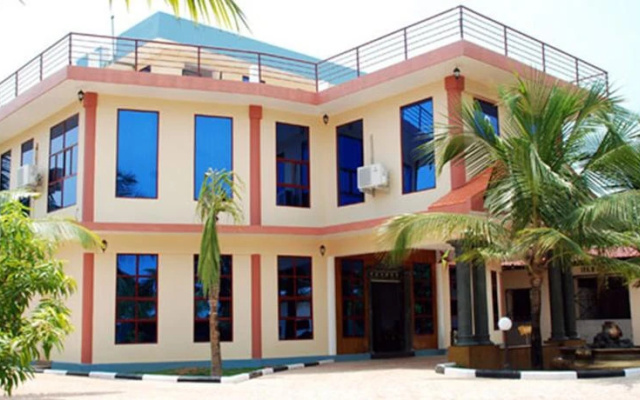 United-21 Island Paradise Hotel