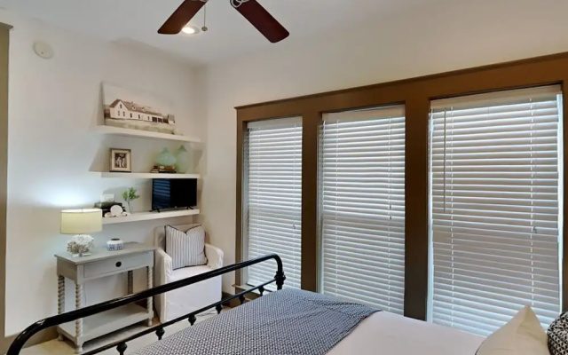 The Holland House II by Southern Vacation Rentals