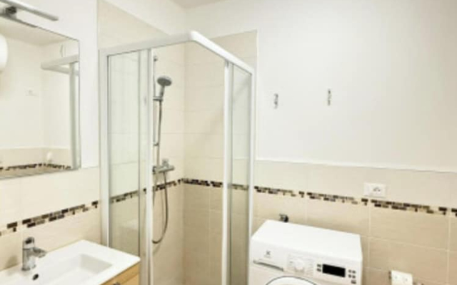 Delightful Lateral sea View Flat