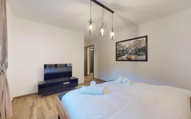 Spacious apartment - beautiful terrace with view