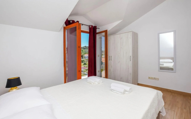 Apartments Mareni