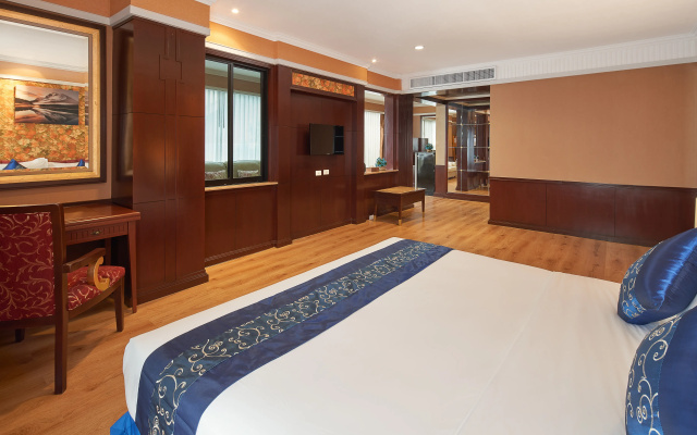 Floral Hotel  Dolphin Circle Pattaya