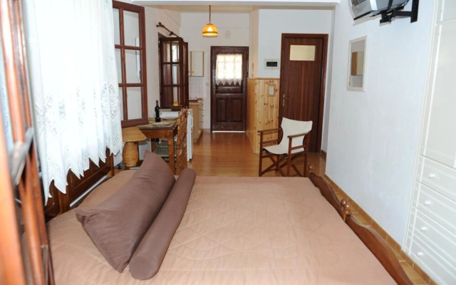 Comfy studio with yard 100m to the beach