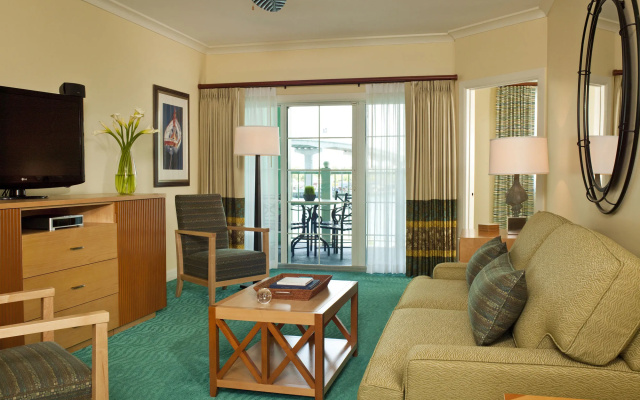 Harborside Resort & Vacation Rentals at Atlantis