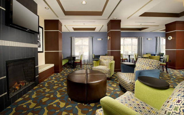 Holiday Inn Express Hotel & Suites Tullahoma by IHG