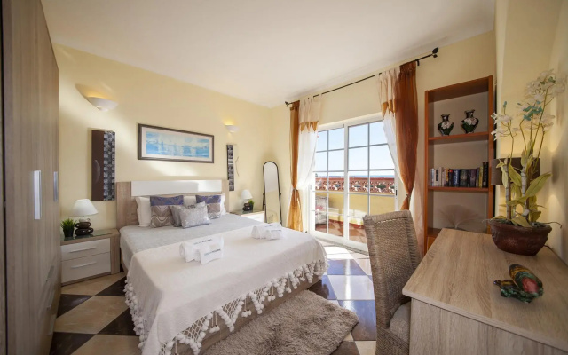 B47 - Walkway Beach View Apartment