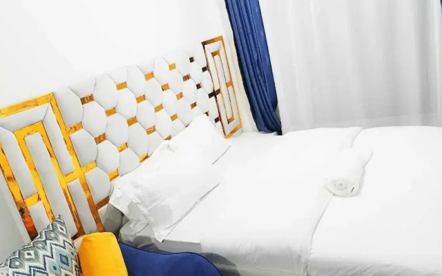 Lux Suites Tsavo Sunset Apartments