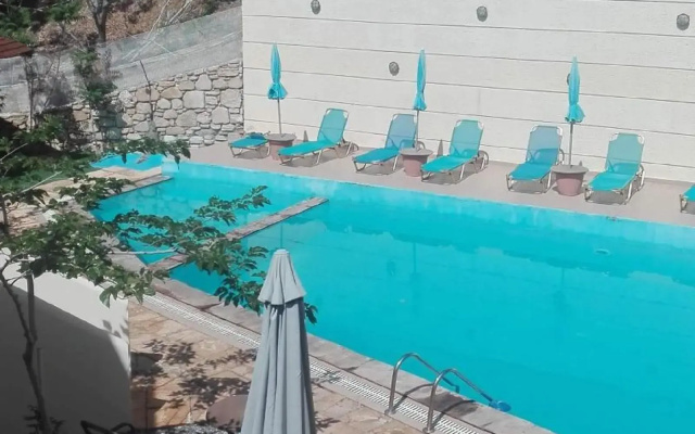 Sfinias Hotel