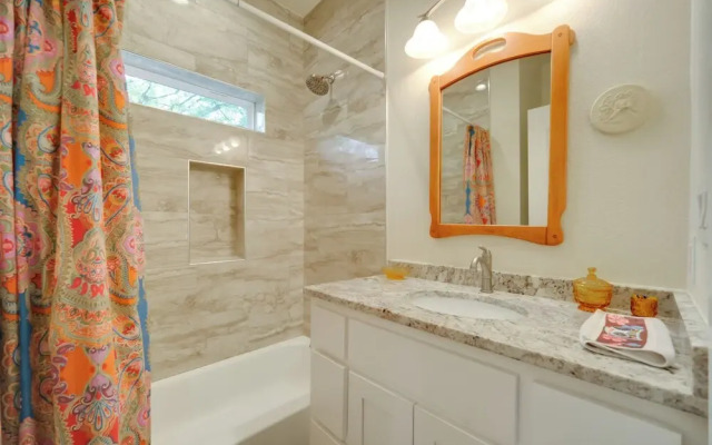 Cozy Casita & Cabana on Lake Marble Falls!