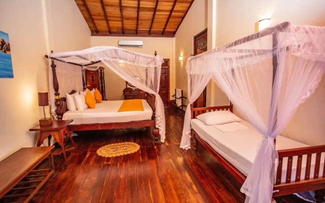 South Point Abbey Whole Villa 4 Bedroom (Sleeps 9)