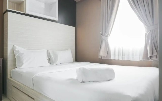 Simple And Cozy Living 2Br At Green Pramuka City Apartment