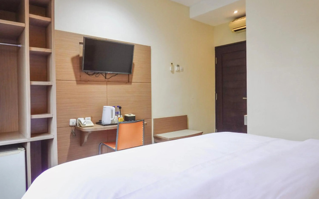 City Hotel