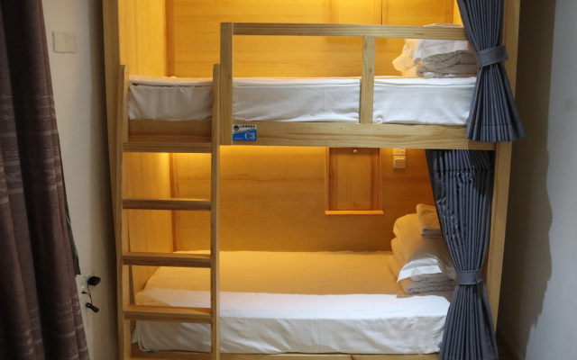 The Phoenix Hostel Shanghai