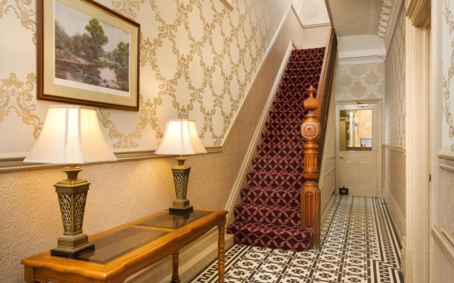 Lincoln House Hotel