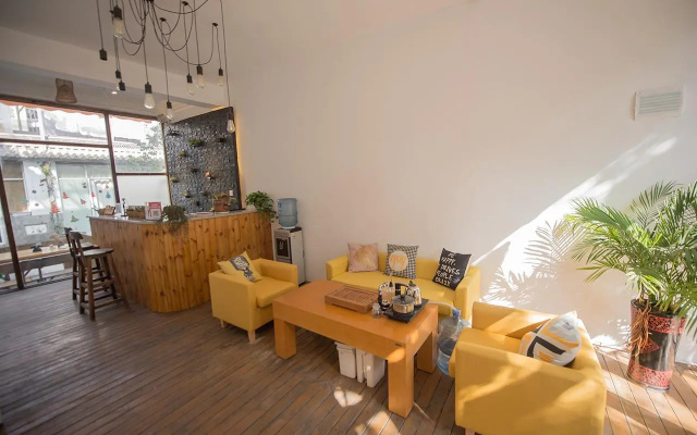 Dali Spring Field Hostel