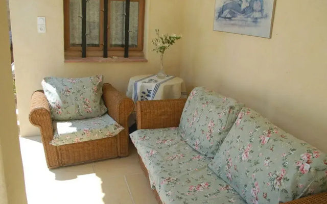 Camargue Modern Retreat