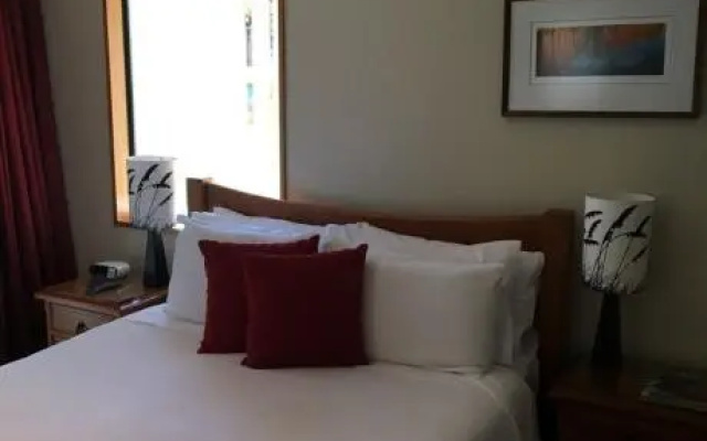 Wanaka Springs Lodge