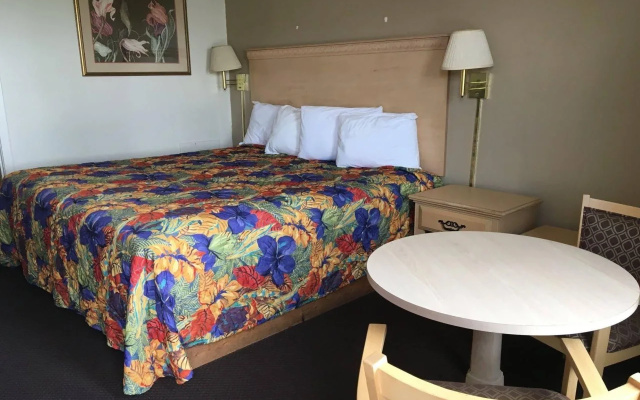 Fairway Inn