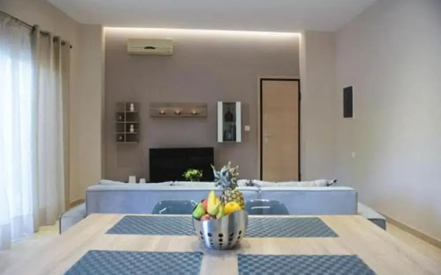 Alimos Modern Retreat Near the Beach