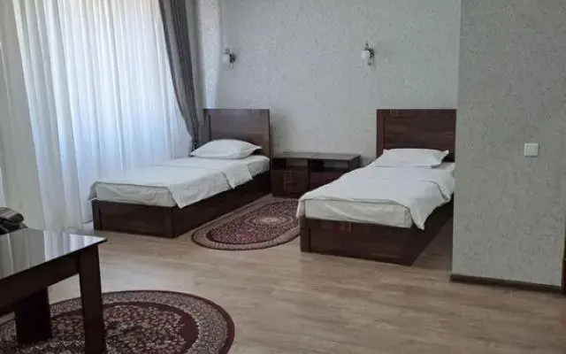 Гулистон Гранд